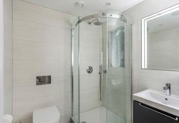 After a refreshing sea swim, rinse salty skin in the rainfall shower.