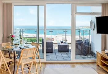 5 Fistral Court, sits above the shores of Fistral beach on the beautiful north Cornwall coast.