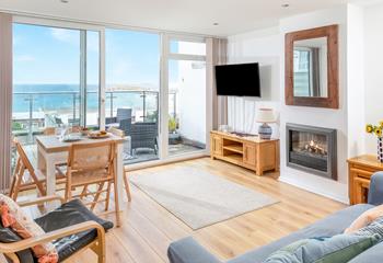 5 Fistral Court, sits above the shores of Fistral beach on the beautiful north Cornwall coast.