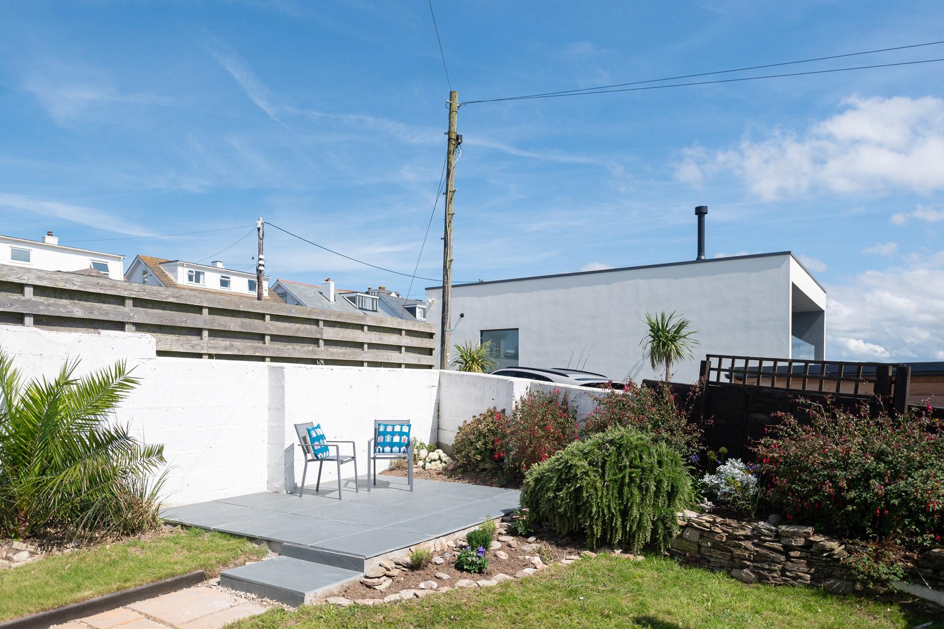 Relax in the garden on balmy evenings.