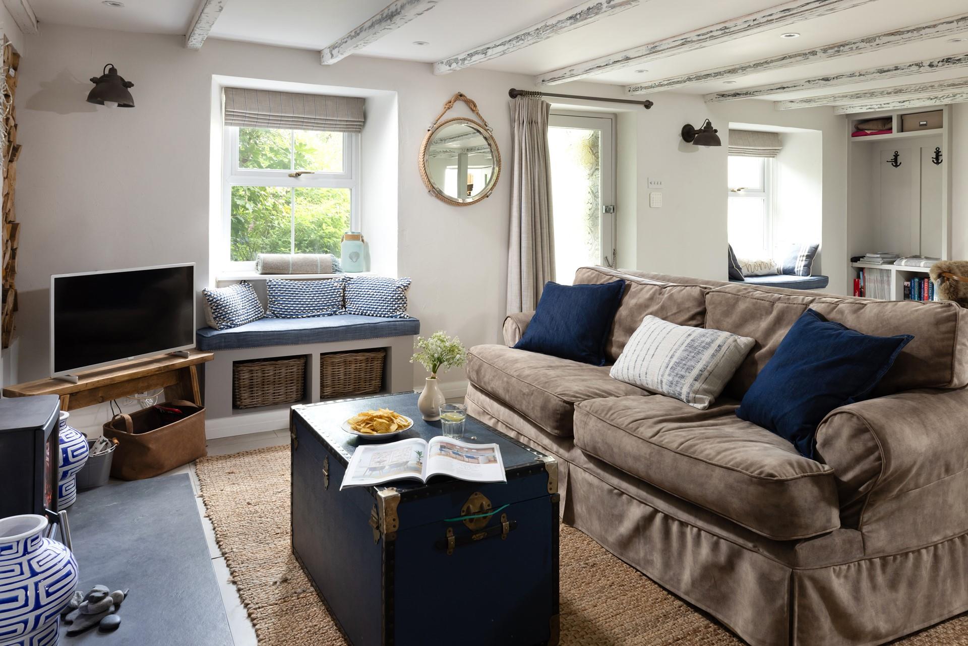 Discover nearby Mullion Cove, before returning to relax in this gorgeous living area.
