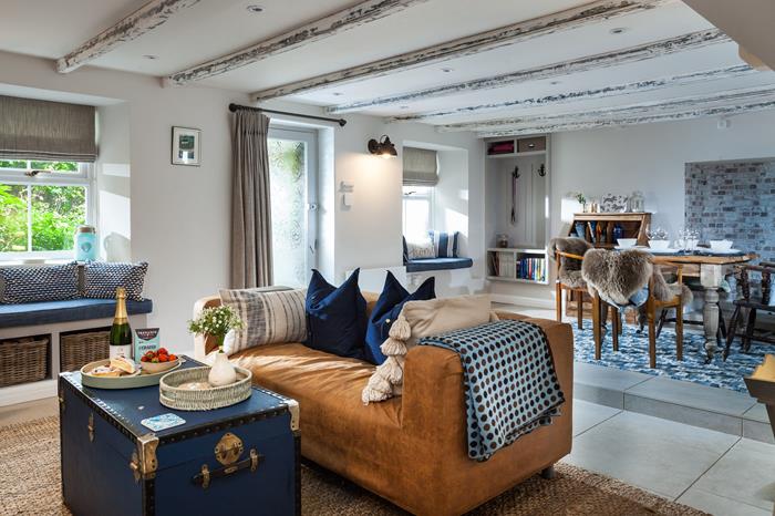 Drop Anchor Cottage, Sleeps 4 in Mullion