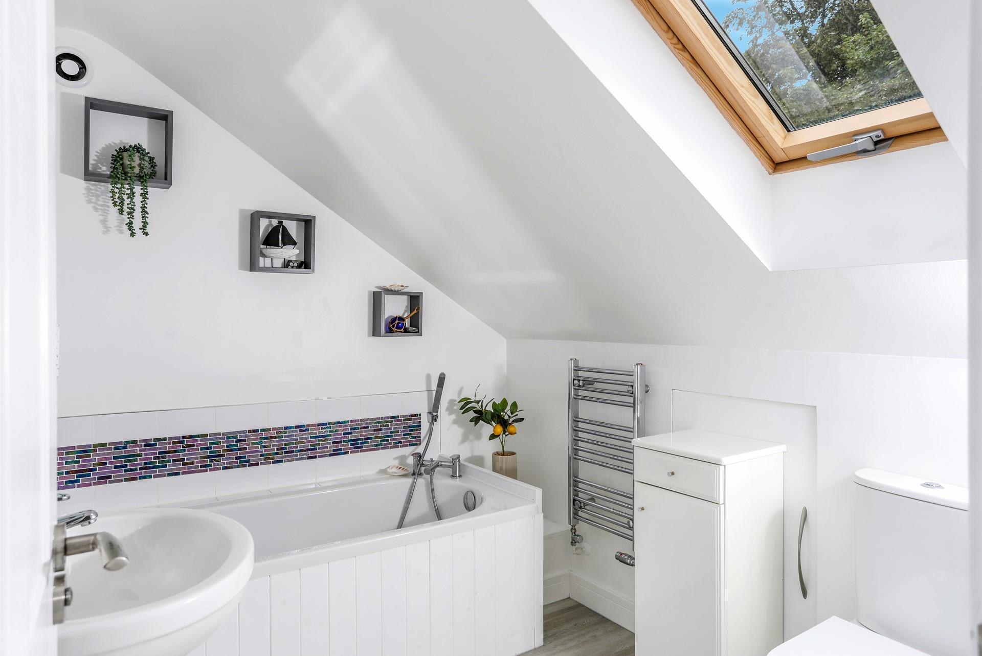 After blowing out the cobwebs with a walk across Porthkidney beach, come back to unwind in a bubble bath.