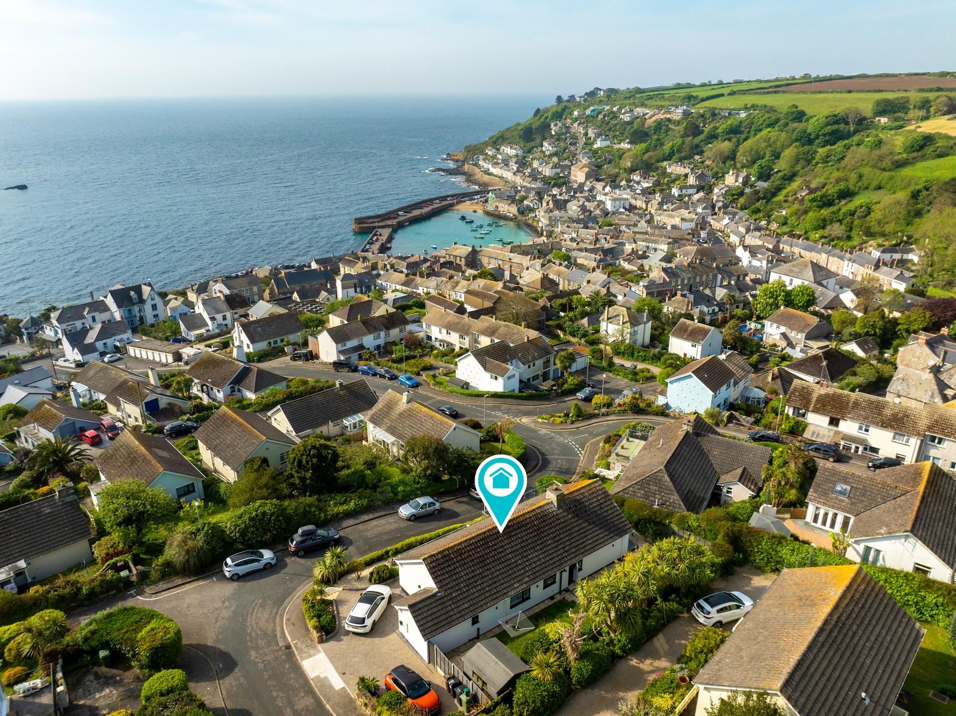 Jan's Place is just a short stroll to the idyllic harbour.