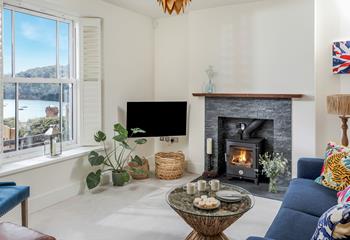 Snuggle up in front of the crackle of the woodburner watching the boats sail leisurely on the river.