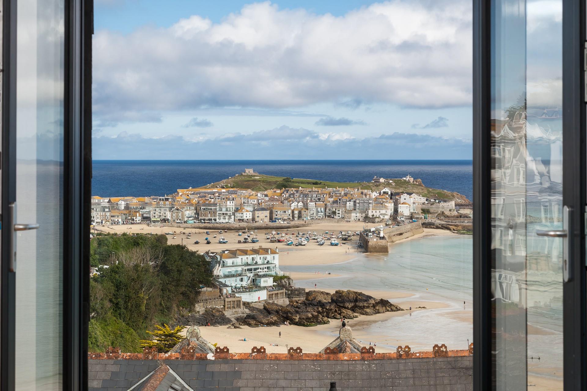 Open the doors and take in the views of St Ives' iconic harbour.