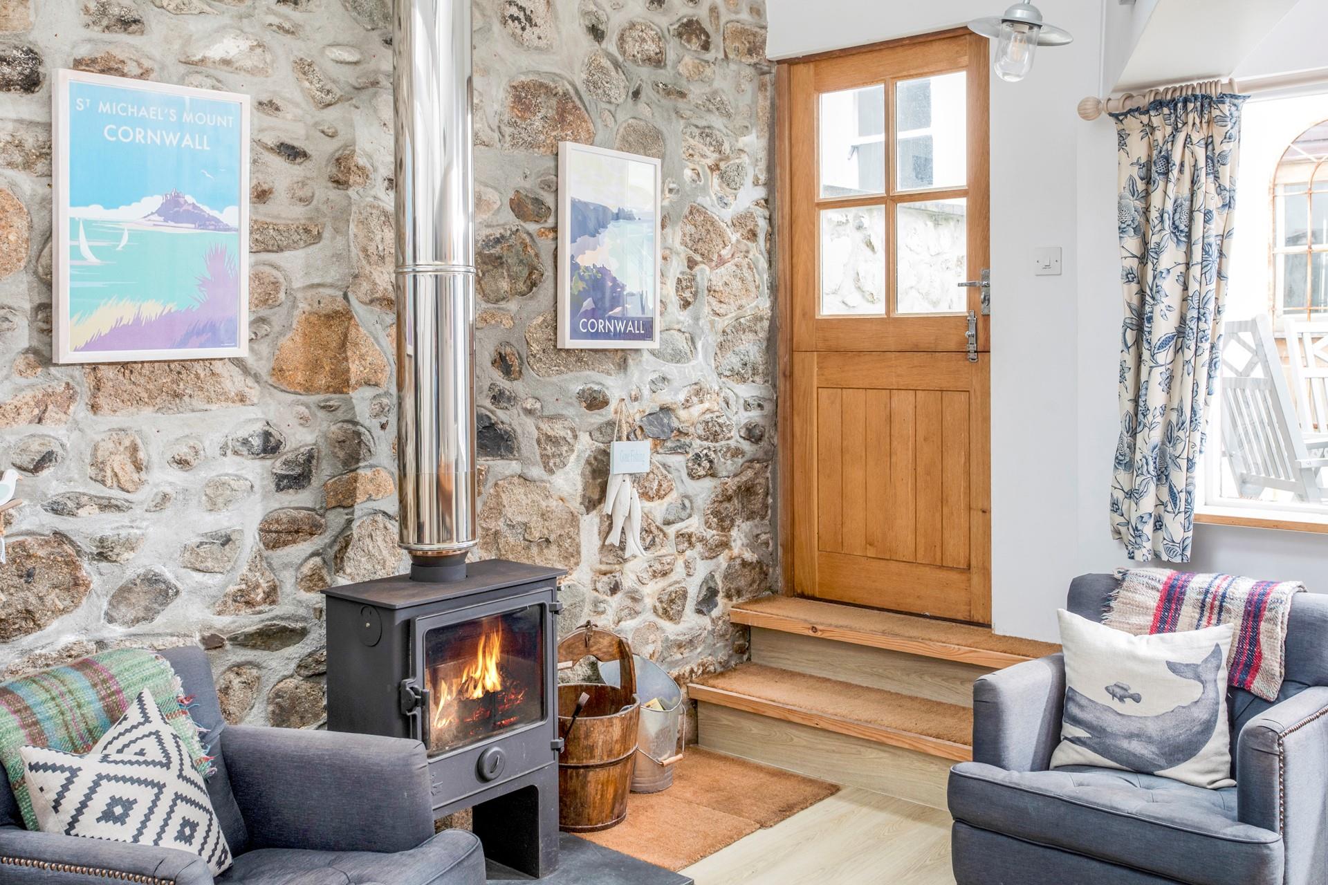 Ten Steps is an idyllic bolthole for a family or groups of friends to enjoy Mousehole.