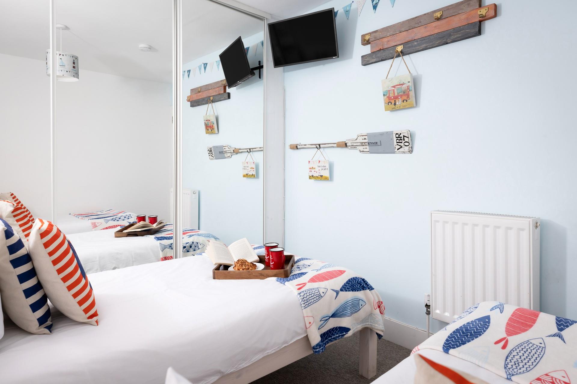 Wake up refreshed after a dreamy night's sleep. 