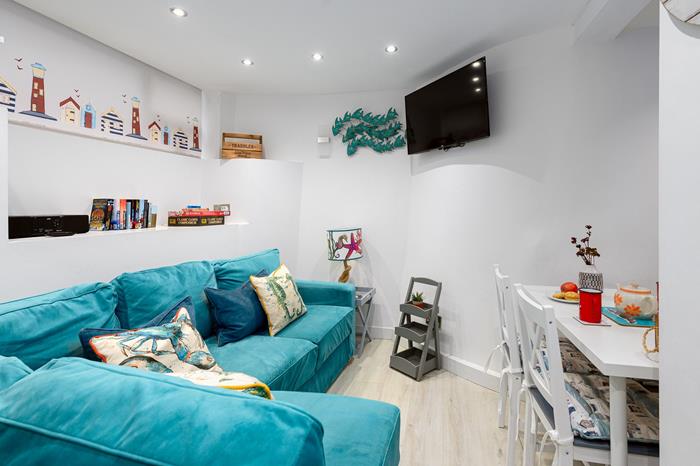 Traddles, Sleeps 4 in Downalong