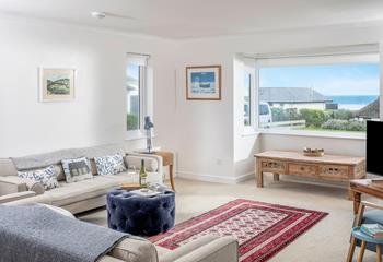 2 The Mallows, Sleeps 8 + cot, Widemouth Bay.