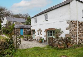 The idyllic cottage is picture perfect!