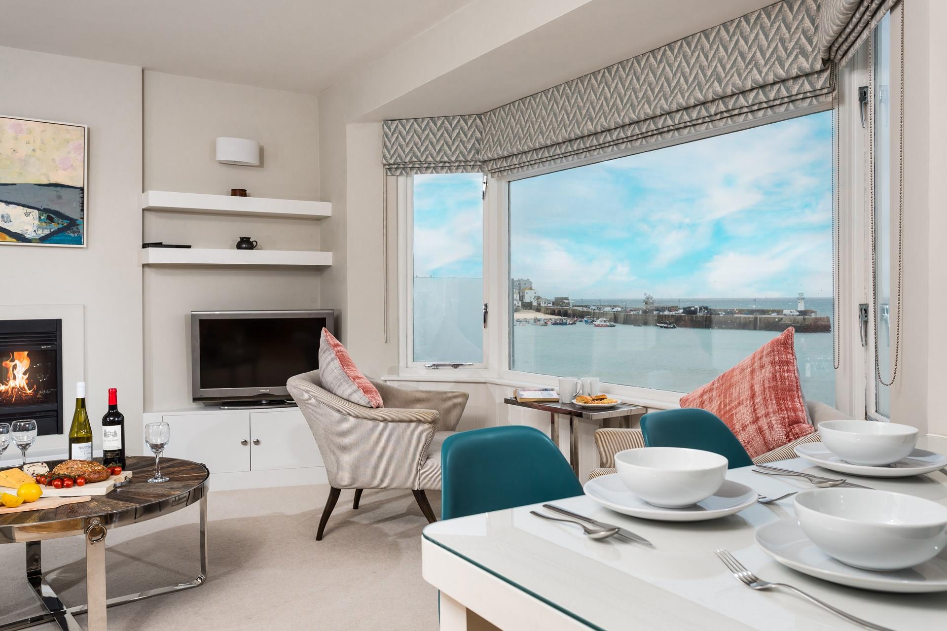 Start the day with breakfast with a view!