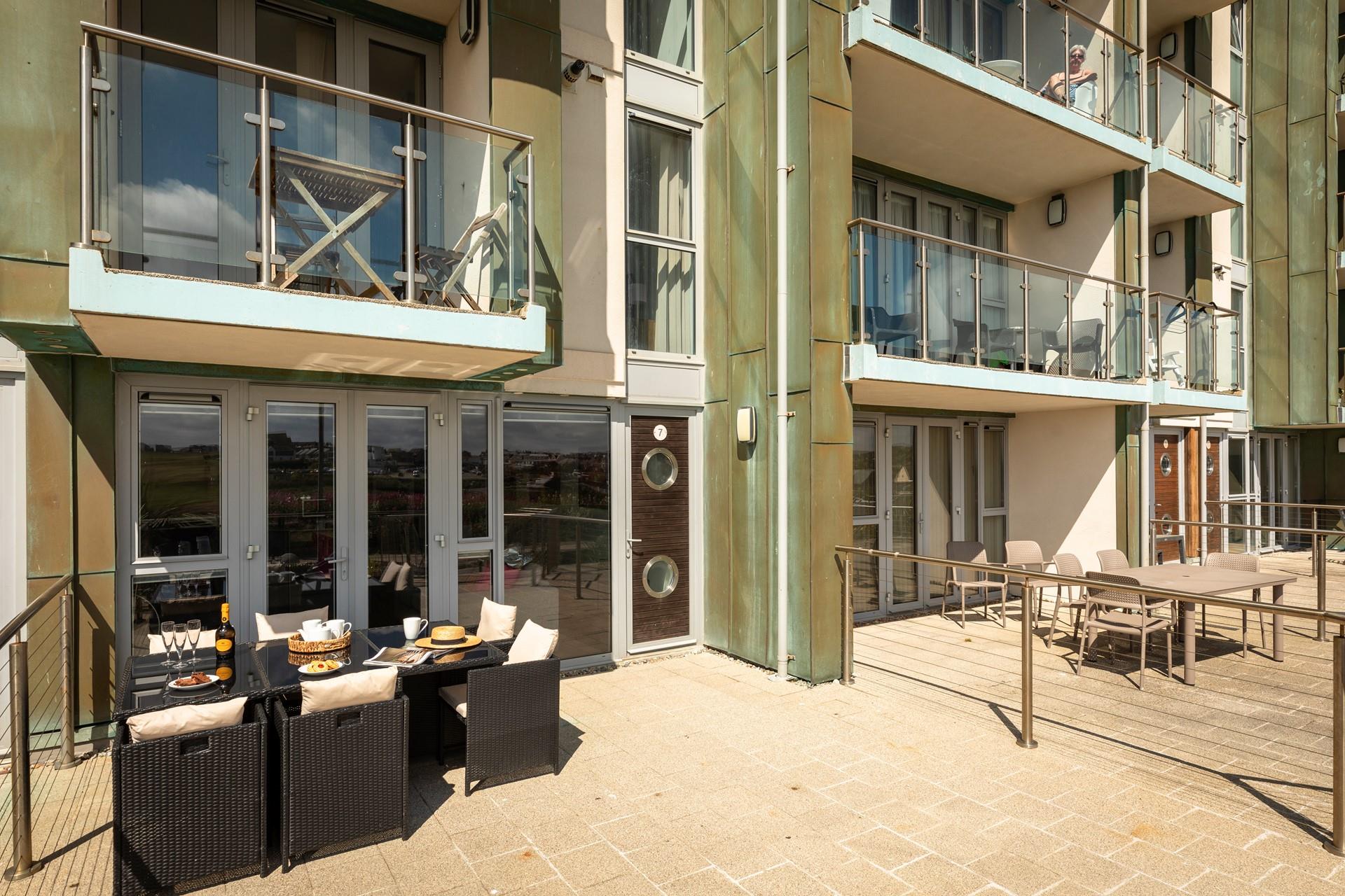 Take your meals al fresco on warm summer days.