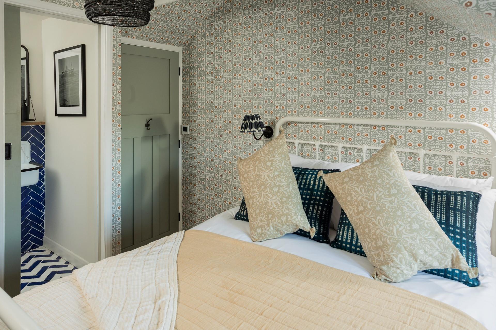 Sleep soundly after a brisk walk in the woods or stroll along the nearby Penzance promenade.