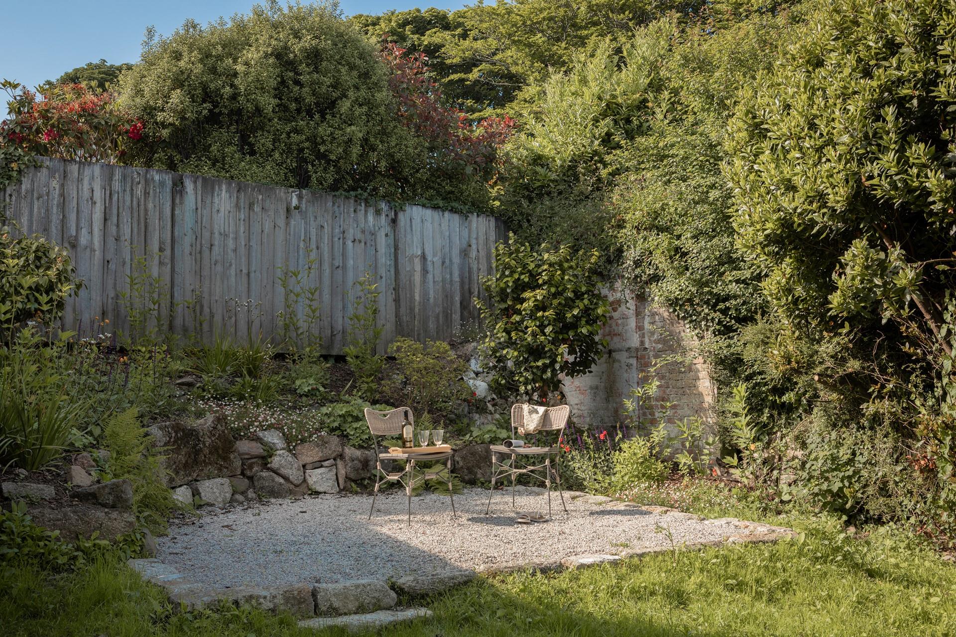 Pour yourself a glass of bubbles in the evening.