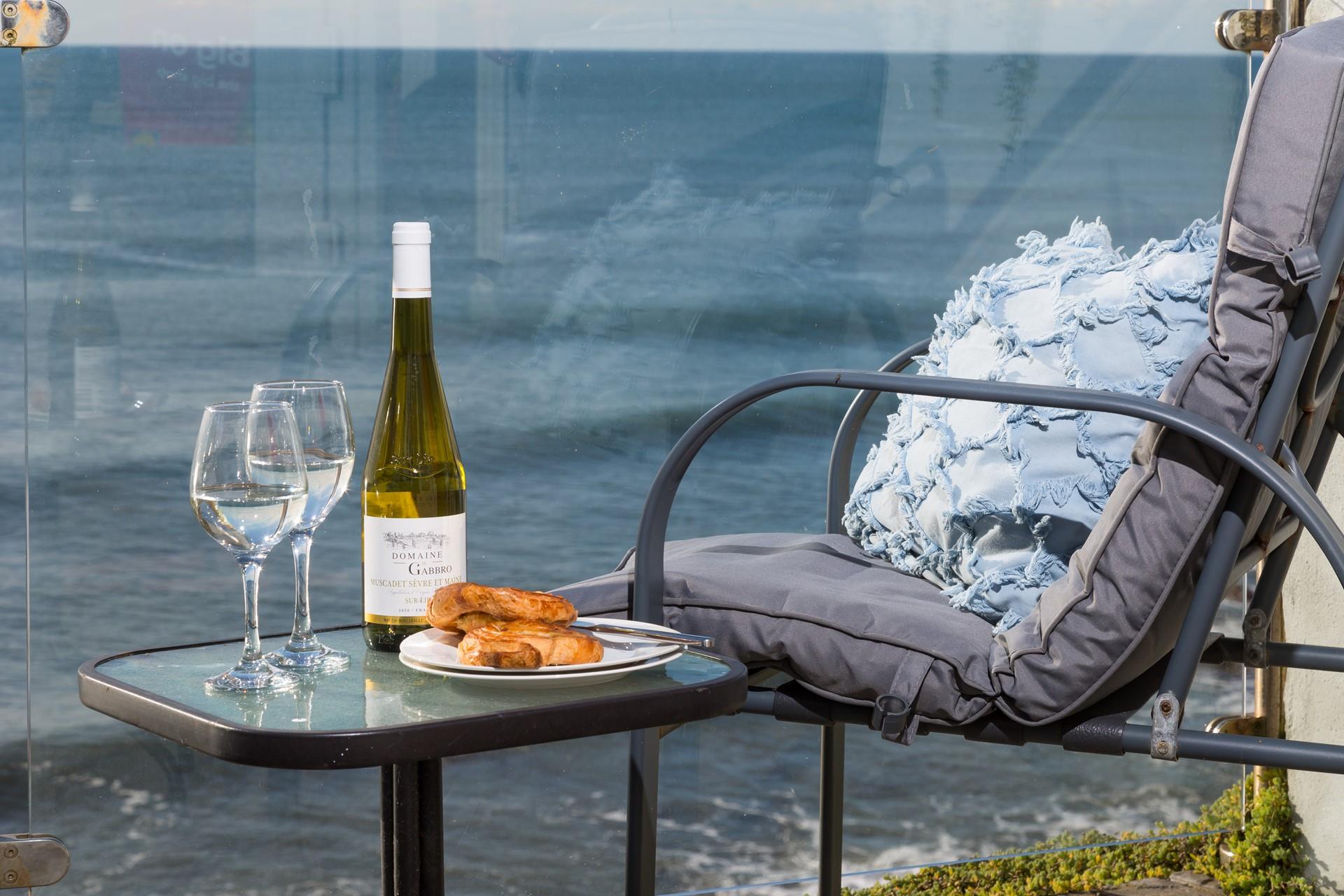 Enjoy your meals al fresco with a view!