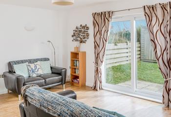 Serenity, Sleeps 6 + cot, Bude.