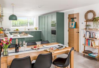 Chy Koos, Sleeps 6 + cot, West Cornwall.