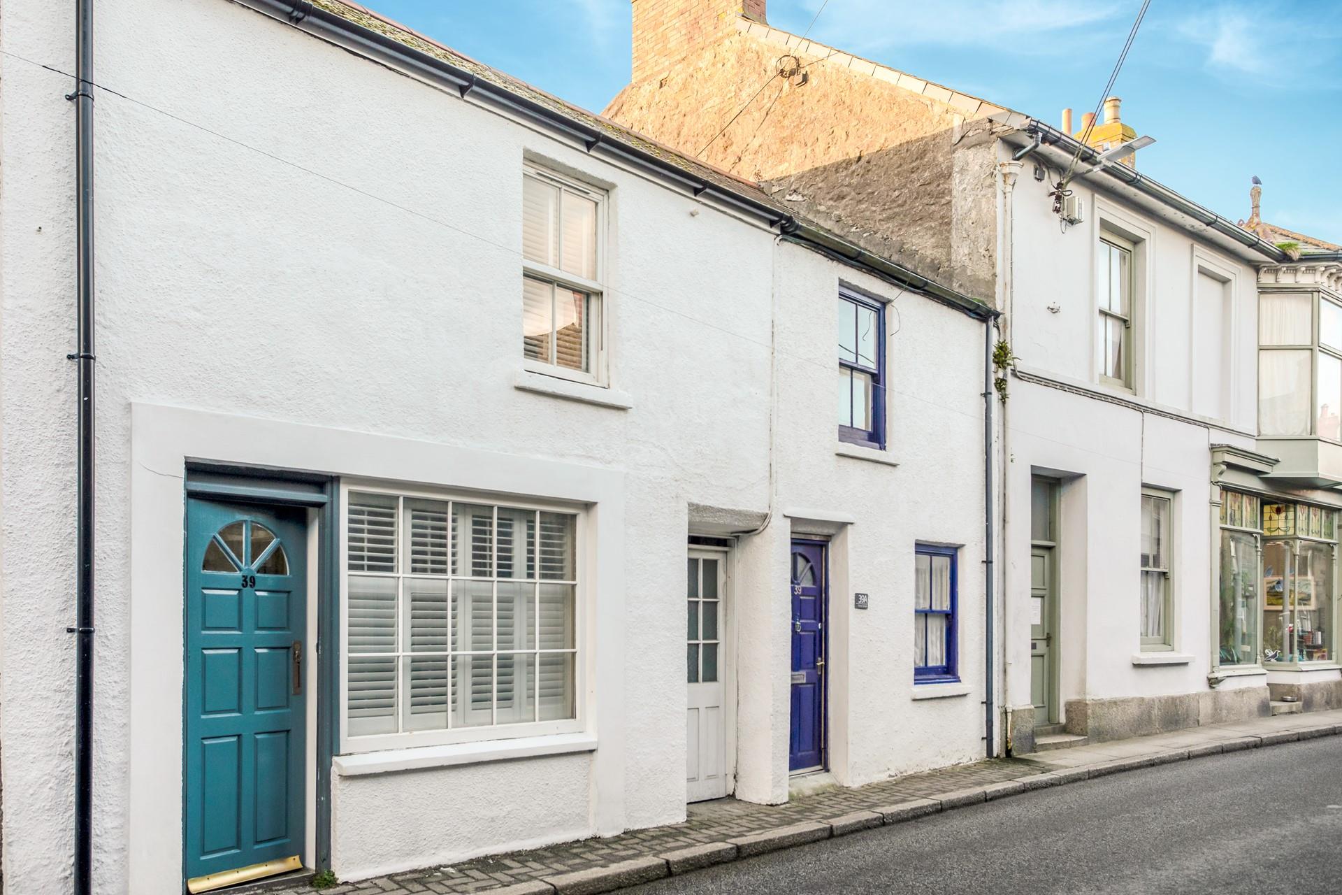 Tinner's Cottage is located in the village of St Just.