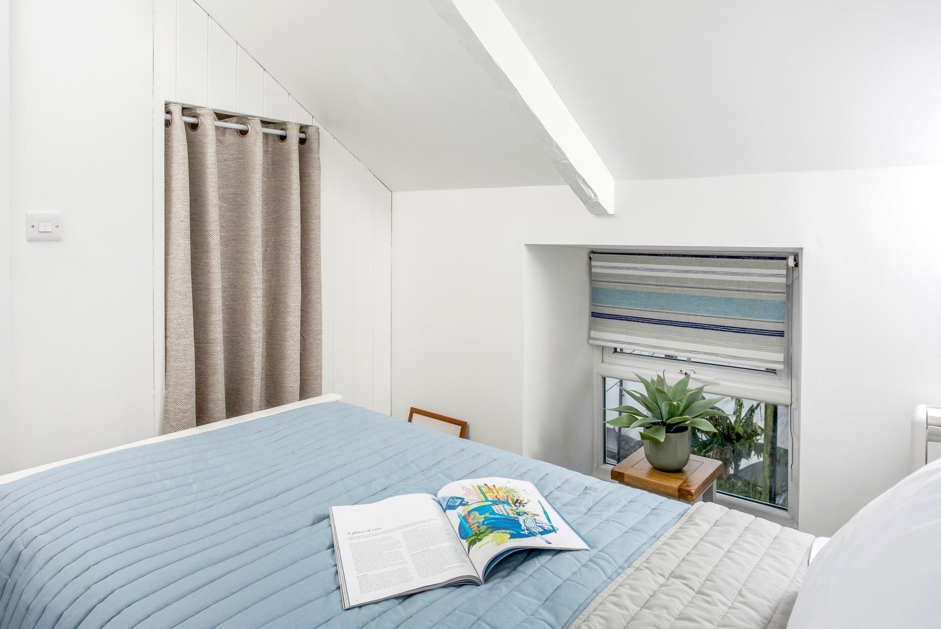 The single bedroom allows for flexible sleeping arrangements.