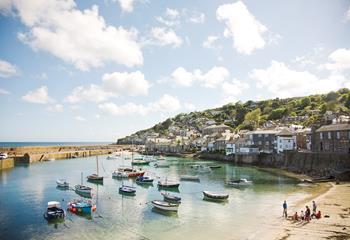 The cottage is located just seconds from the idyllic harbour.