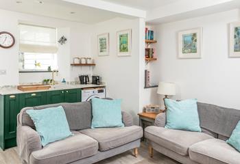 Bell Cottage, Sleeps 5 + cot, Mousehole.