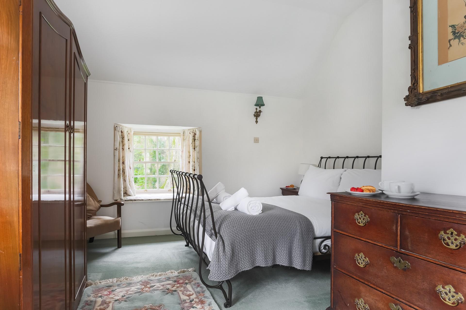 Start the day with a hot cuppa in bed.