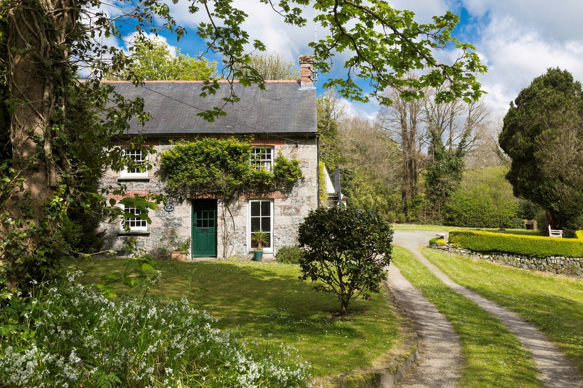 Sip your morning cuppa outside in the garden, and listen to the morning wildlife.