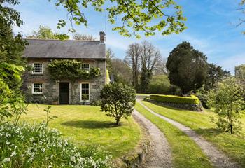 Relax in the peace and quiet of the countryside.