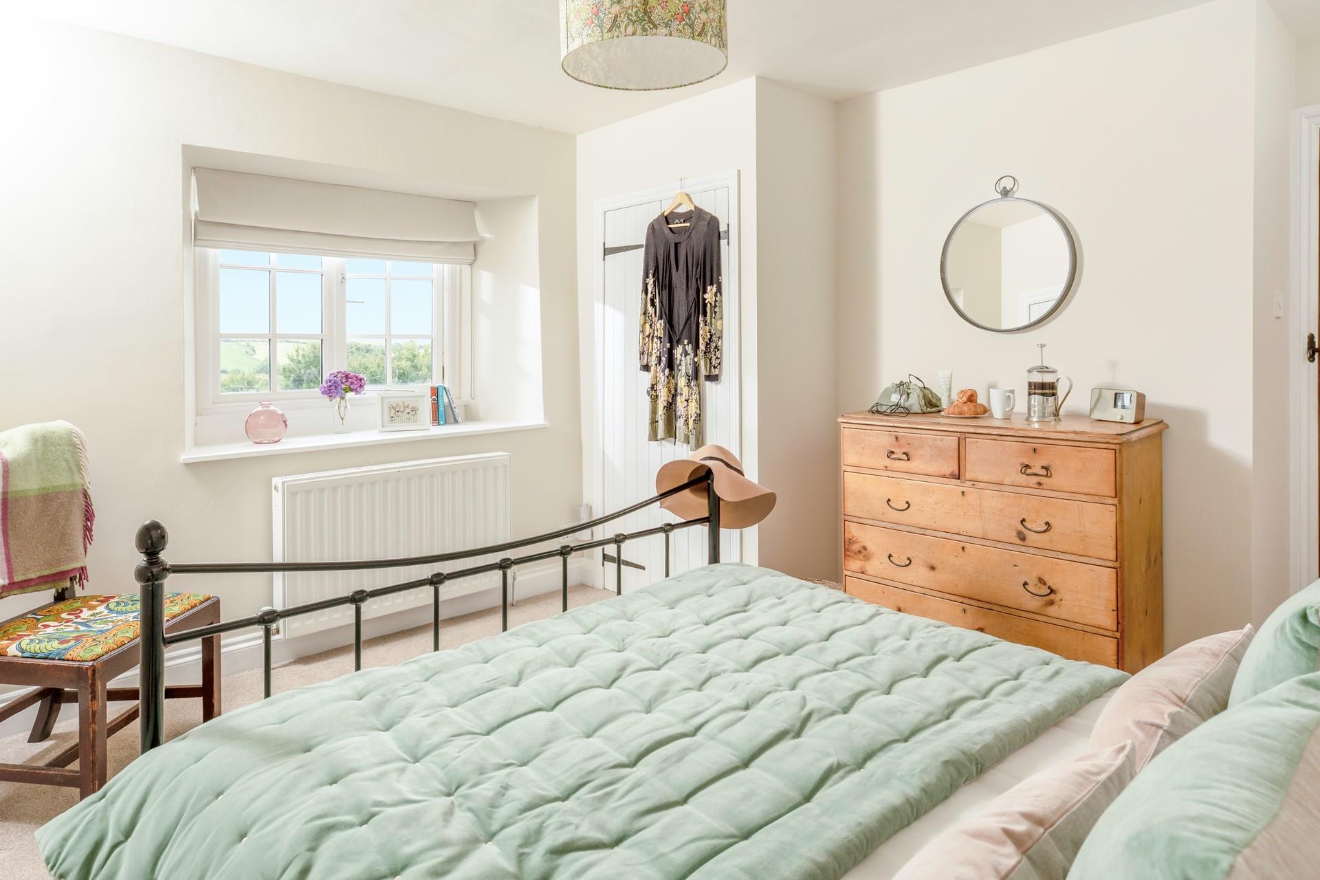 Wake up to idyllic countryside views.