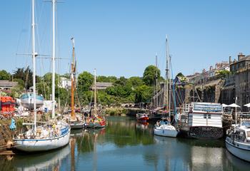 There's plenty to see and do, including the fascinating Shipwreck Treasure Museum.