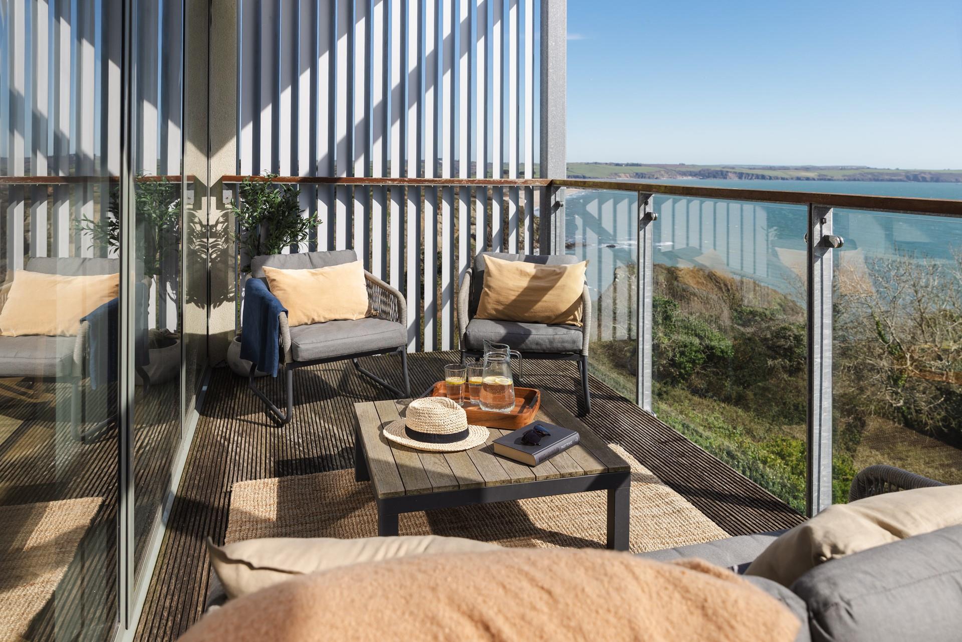 Pour yourself a drink and soak up the sunshine.