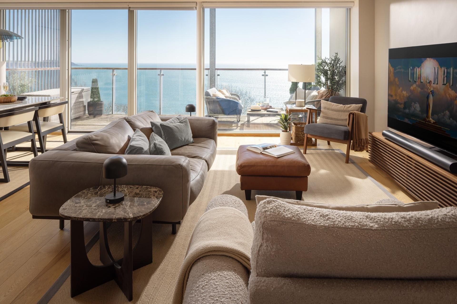 A calming sanctuary by the sea! Mor Dianc invites you to relax, coastal style.