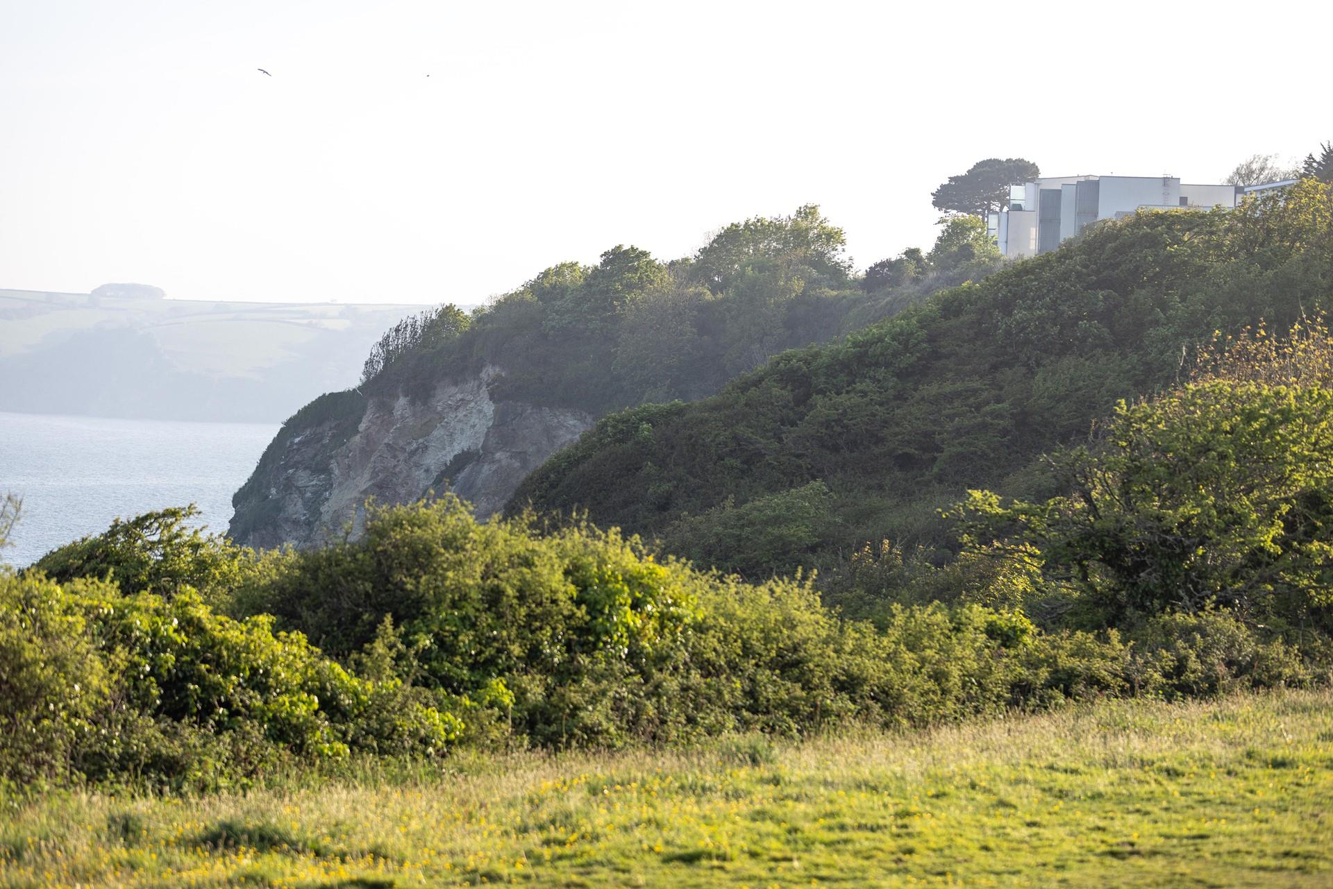 Dreamy light falls across this clifftop hideaway!