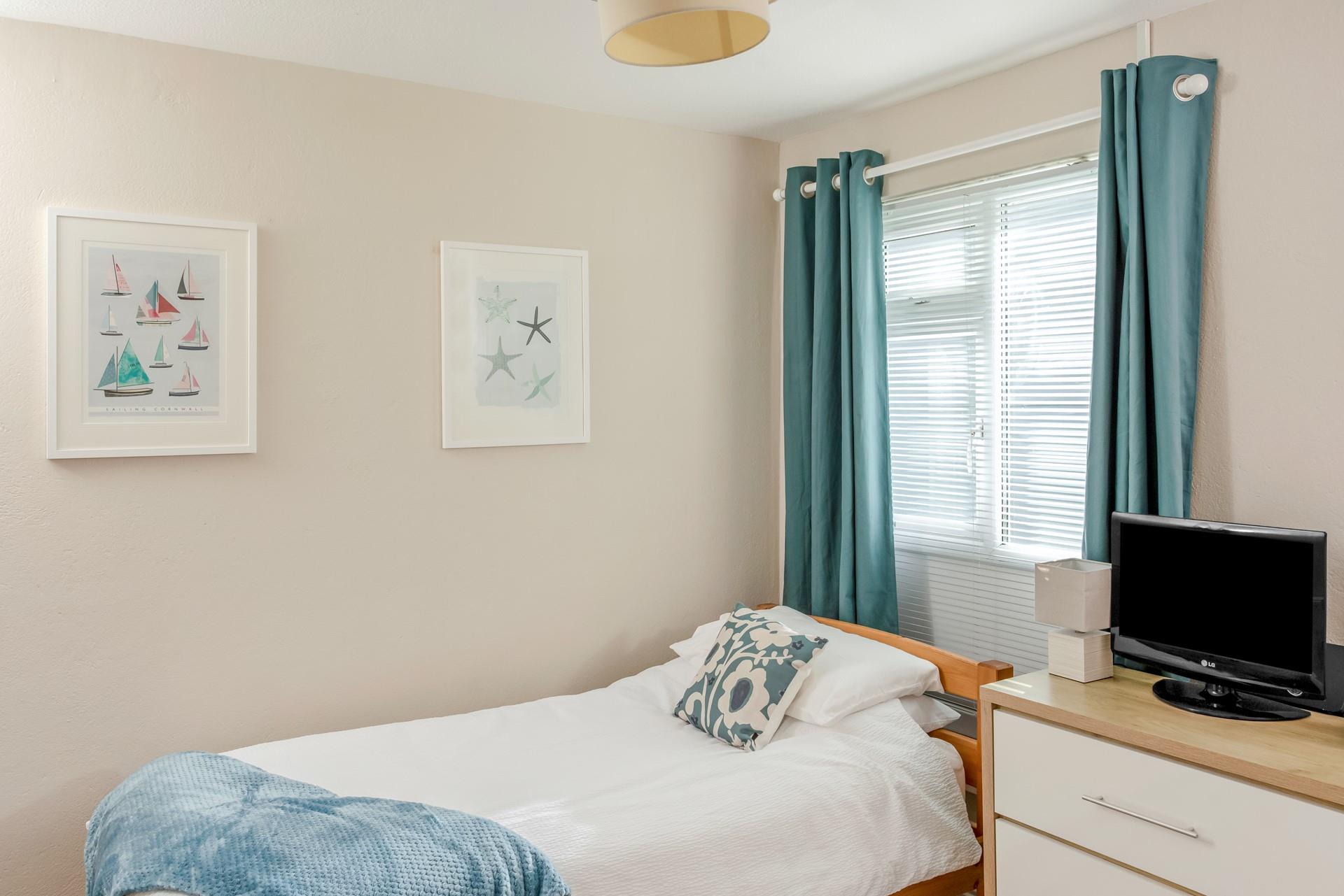 Tuck the little ones into bed after a busy beach day.