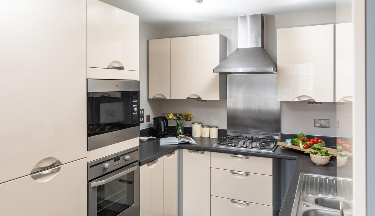 Grab some local ingredients and cook a fresh Cornish delight.