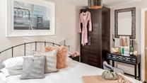 Wake up and sip a cuppa in the comfy king size bed each morning.