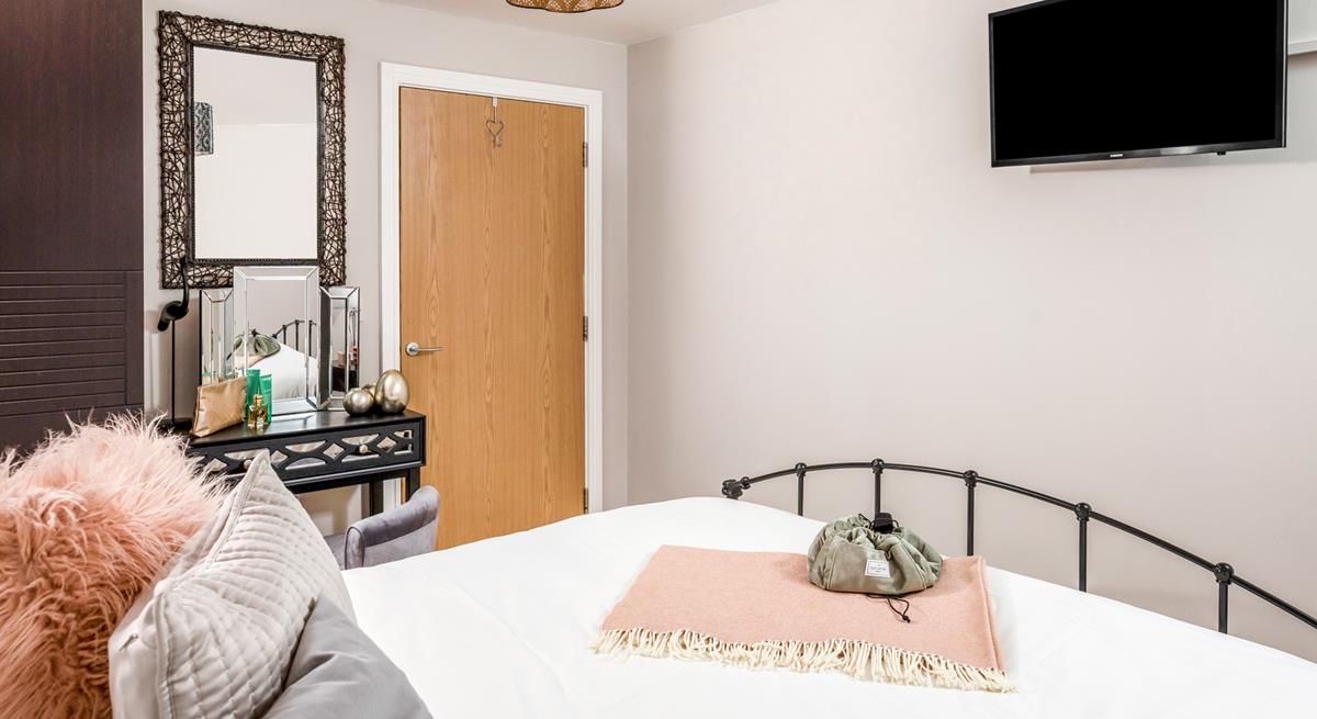 Reminisce the day before drifting off.