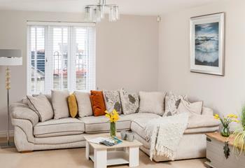 Sink into the sumptuous sofa and enjoy a cuppa whilst you decide the plans for the day.