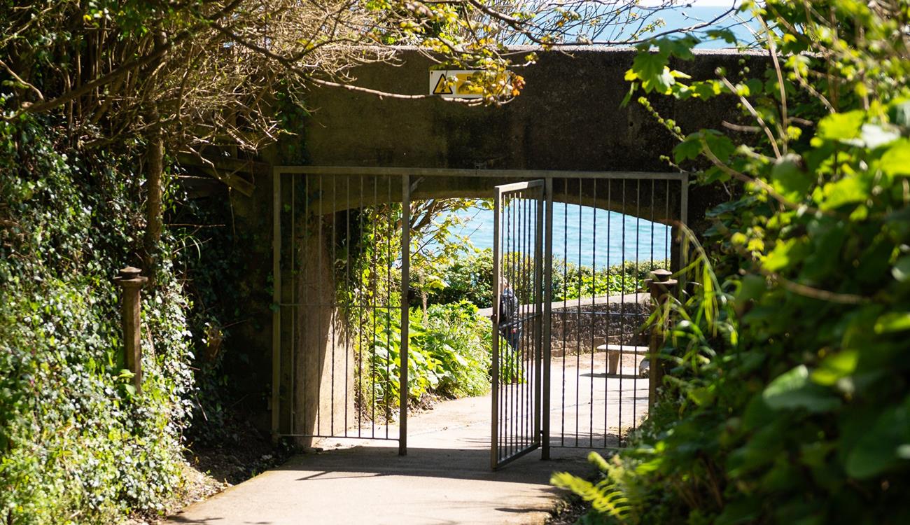 There is private access to the South West Coast path from where Skimming Stone is situated.