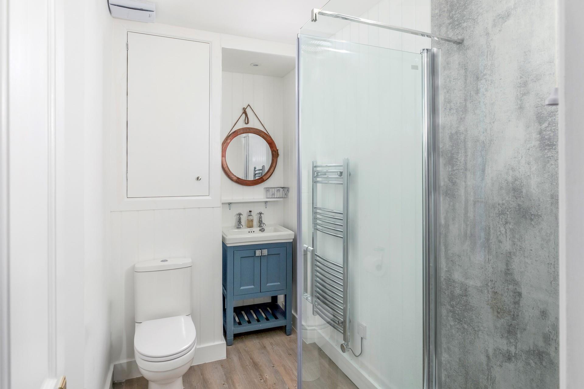 Wash off sandy toes after a day spent on a nearby beach.