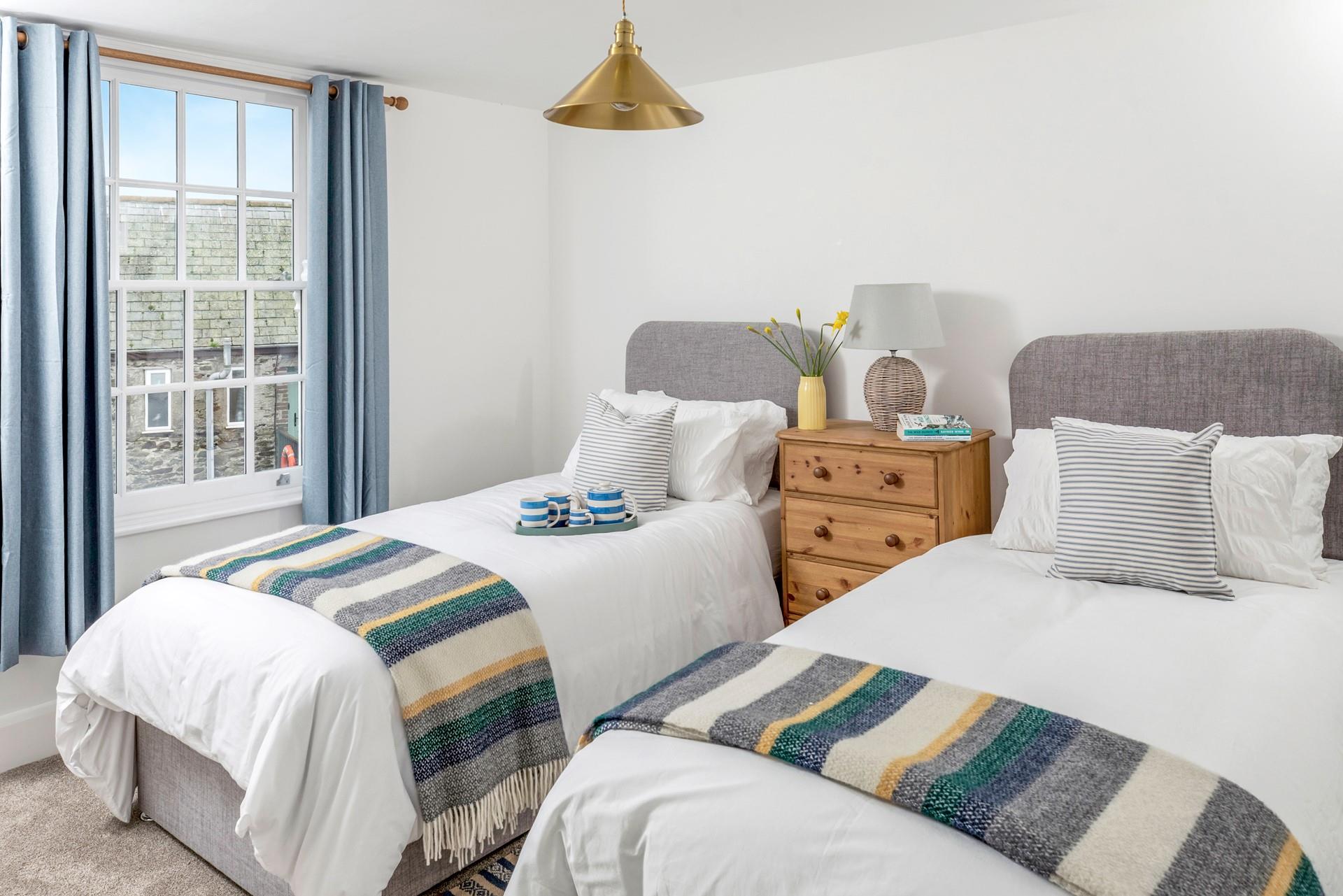 Discuss the day's plans over a morning cuppa.