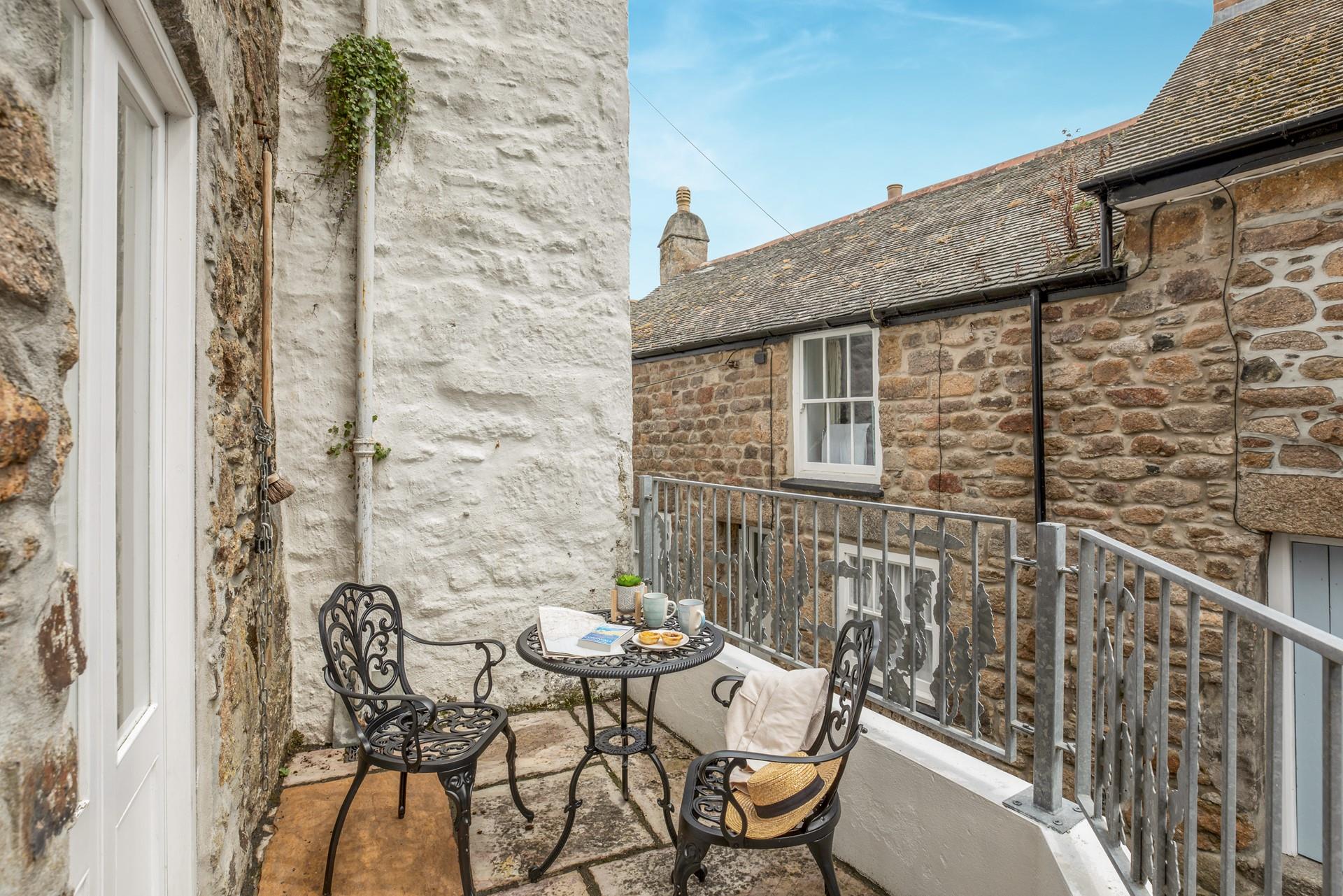 Take your breakfast al fresco in the morning sunshine.