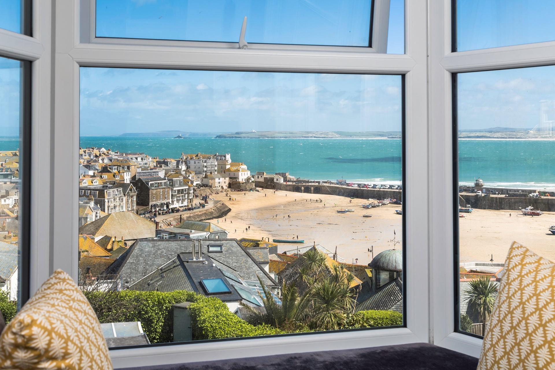 Stunning views across St Ives harbour await!