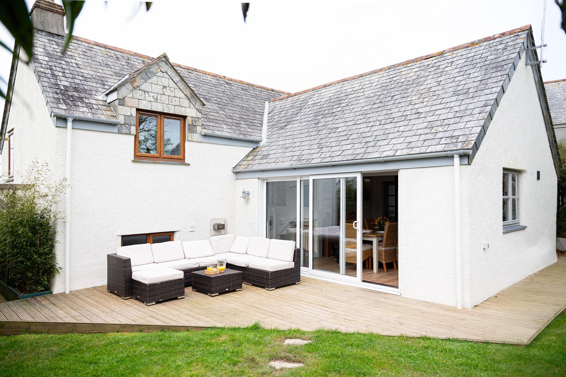 Take your breakfast al fresco and enjoy the morning sun.