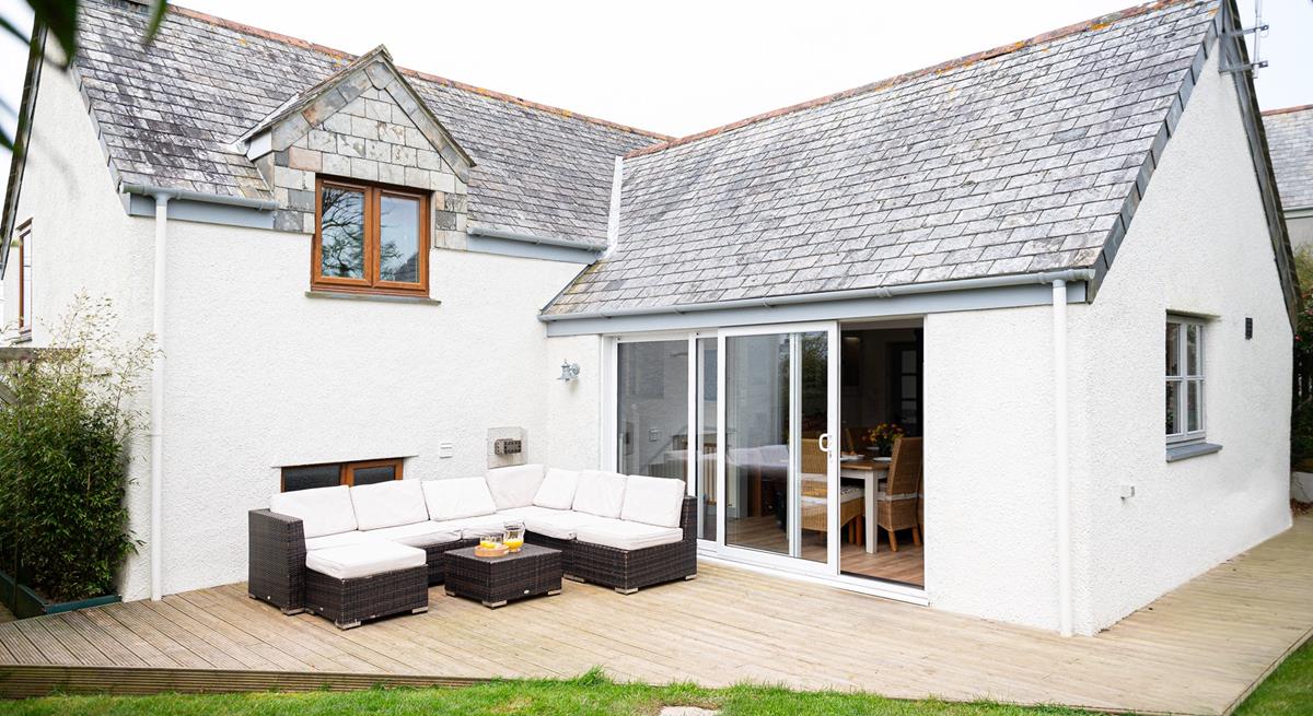 Take your breakfast al fresco and enjoy the morning sun.