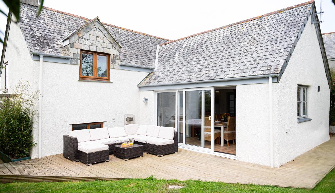 Take your breakfast al fresco and enjoy the morning sun.