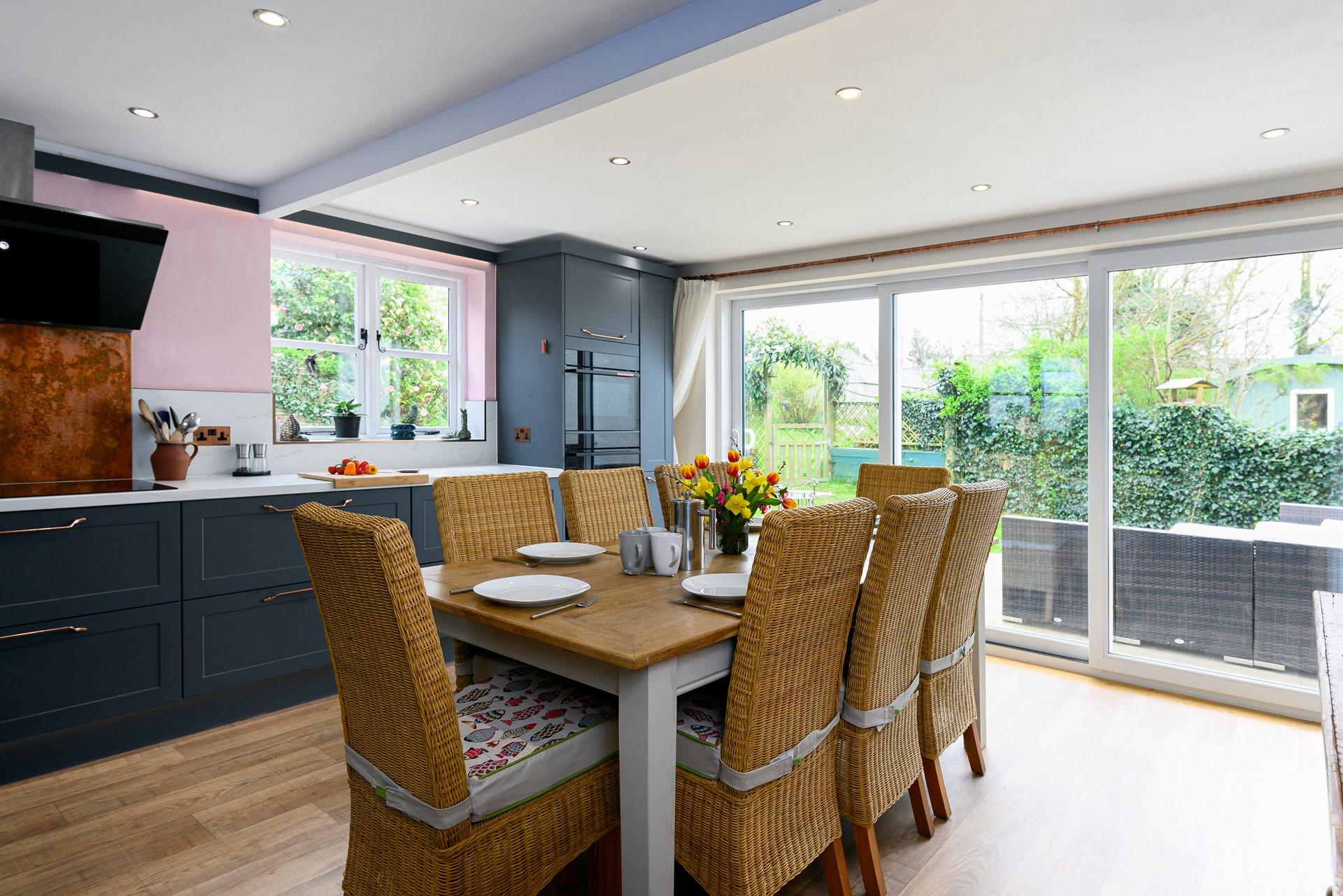 Let the chef of the family cook up a storm in the well-equipped kitchen.