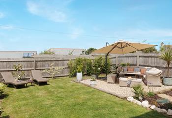 The garden boasts several serene seating areas.