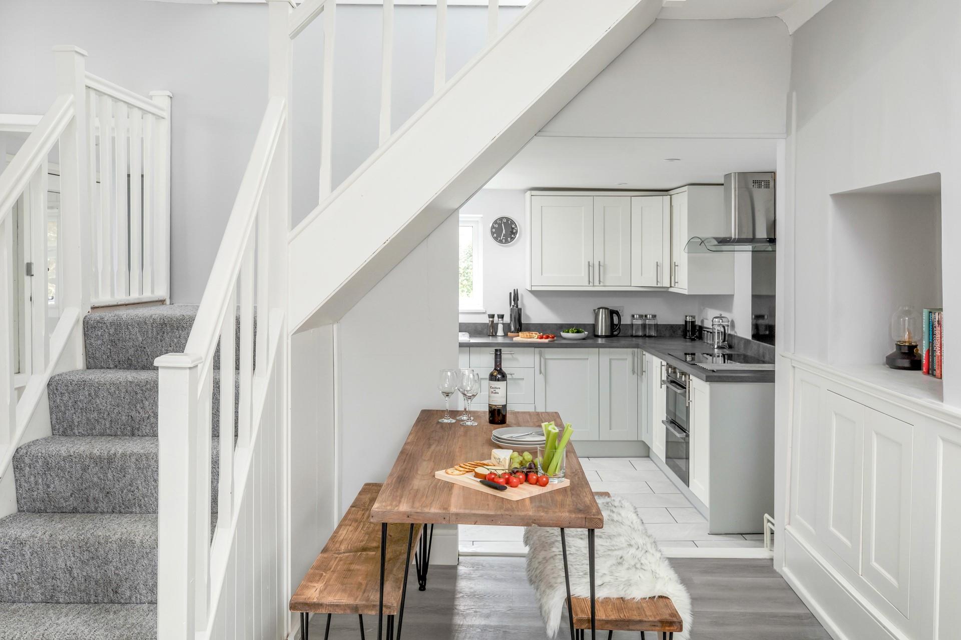 Enjoy a home-cooked meal in the evening.